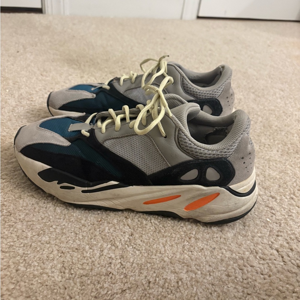 Adidas Yeezy Boost 700 Wave Runner